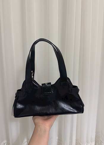 Tokalı Siyah Parlak Gotik Deri Kadın Çanta - Görsel 2