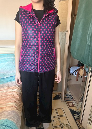 Kız Çocuk Kapüşonlu Puantiyeli Yelek - Görsel 2