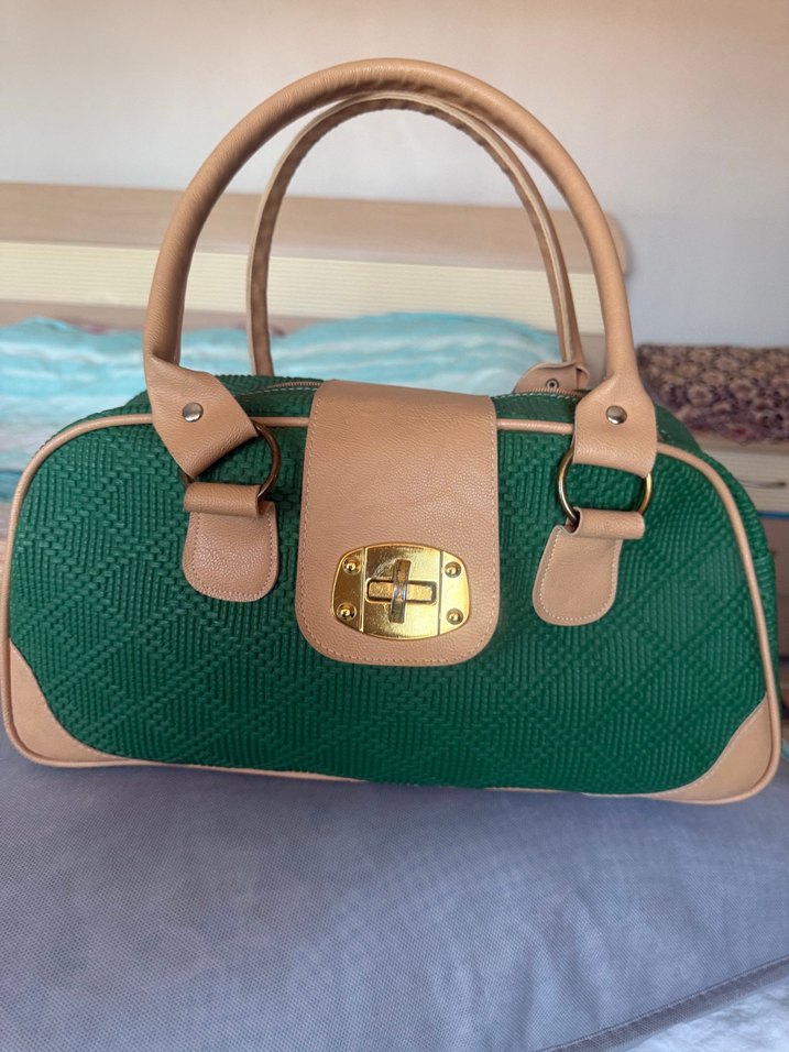 Yeşil Deri Tokalı Kadın Çanta - Görsel 3