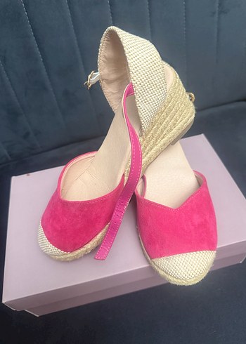 Pembe Süet Dolgu Topuklu Sandalet - Görsel 2