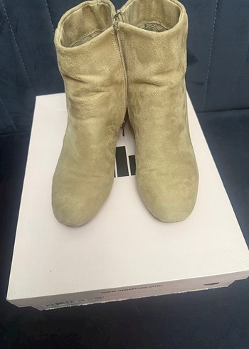 Bej Süet Topuklu Kadın Bot - Görsel 3