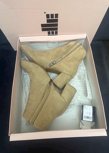 Bej Süet Topuklu Kadın Bot - Görsel 5