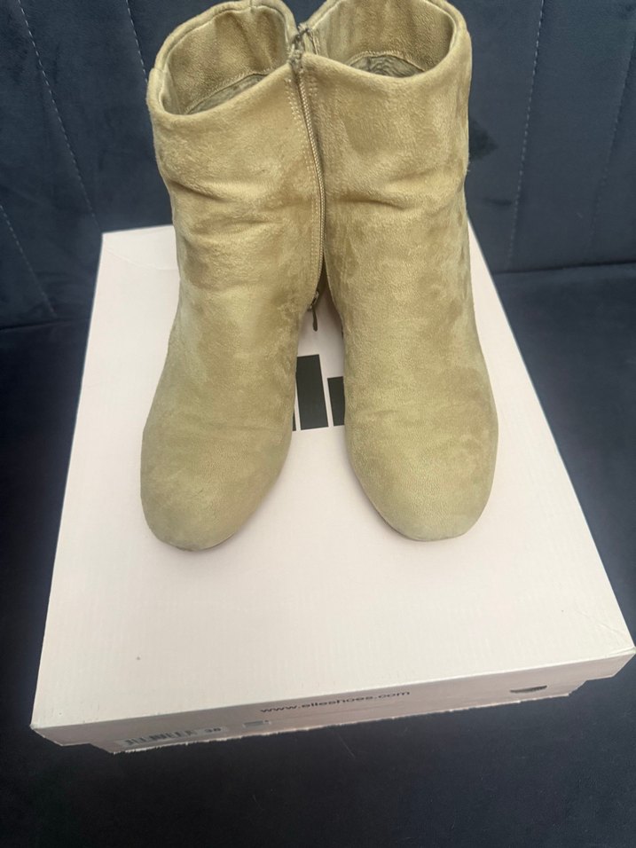 Bej Süet Topuklu Kadın Bot - Görsel 3
