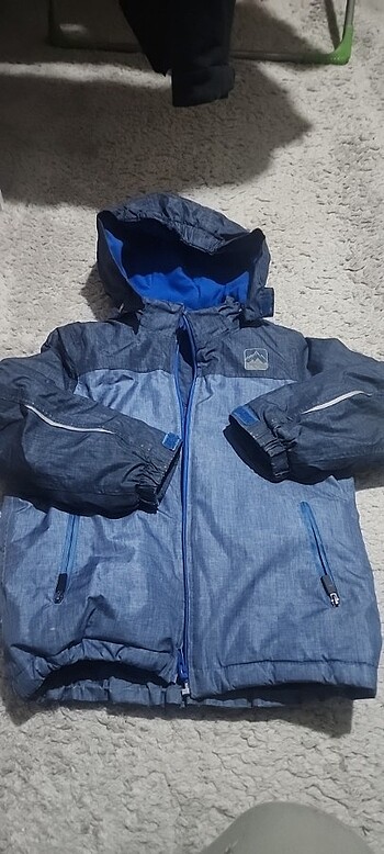 Tchibo Sofsell şu geçirmez mont
