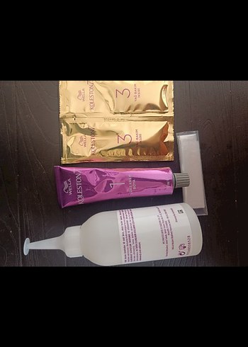 Wella Wella Koleston 8/18 Açık Küllü Kumral Saç Boyası