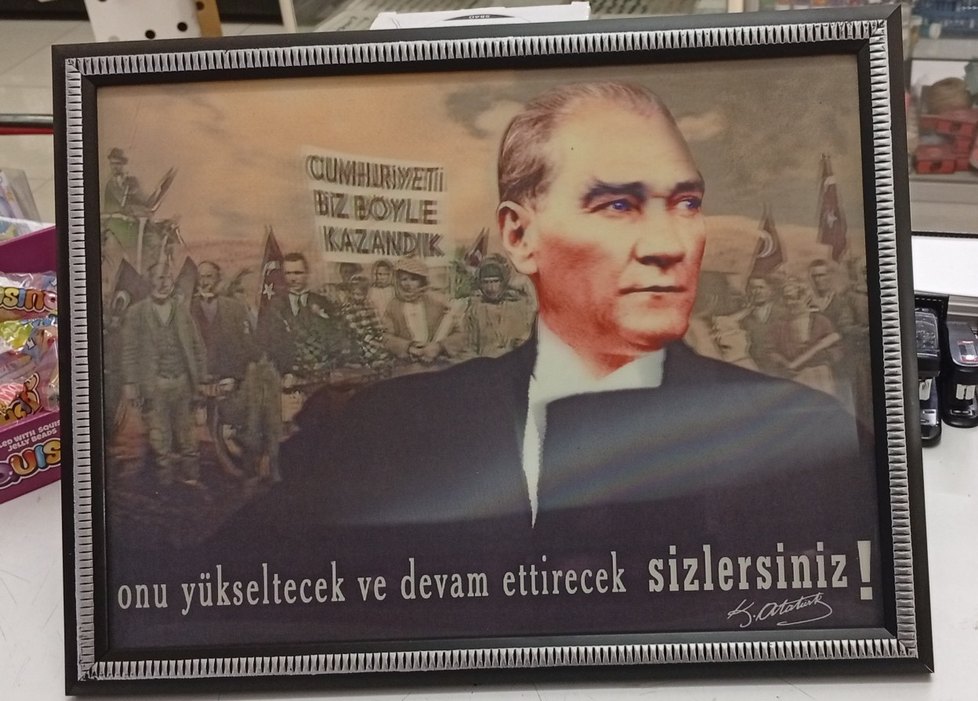 Beyaz Kedi Aksesuarı Çerçeveli Tablo 3 boyutlu - Görsel 4