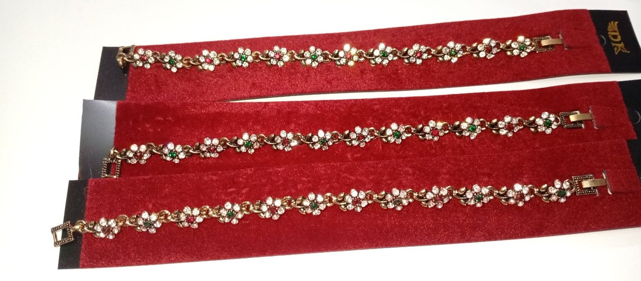 Renkli İşlemeli Zincir Detaylı Kadın Bileklik - Görsel 3