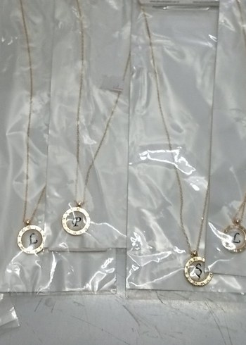 Zincir Detaylı Altın Renk Midi Kolye - Görsel 2