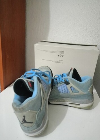 Air Jordan 4