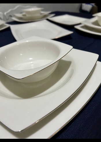 Kütahya Porselen Altın Renkli Modern Yemek Takımı