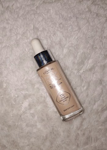 L'Oréal Paris Nude Fondöten - Bej