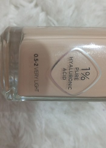 Beden L'Oréal Paris Nude Fondöten - Bej