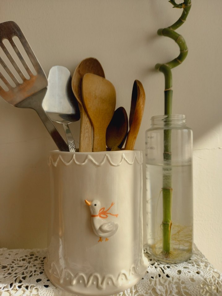 Beyaz Seramik ördek Figürlü Vazo kaşıklık dekoratif obje seramik - Görsel 3