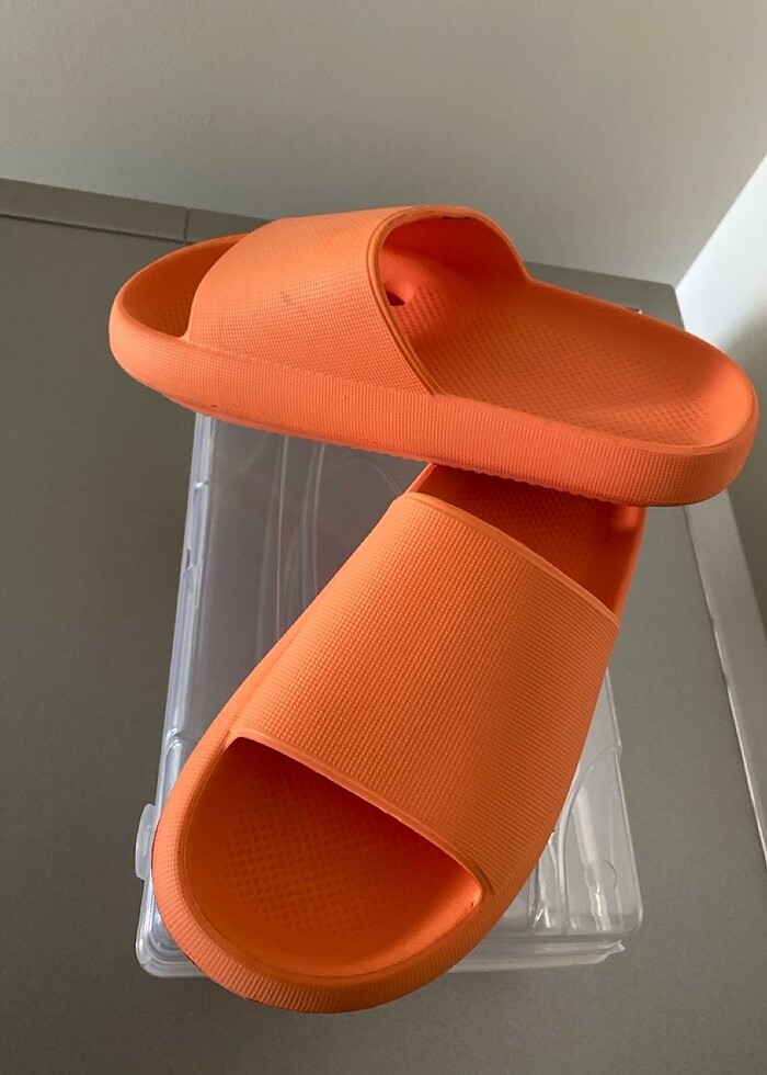 Kadın Terlik - Görsel 3