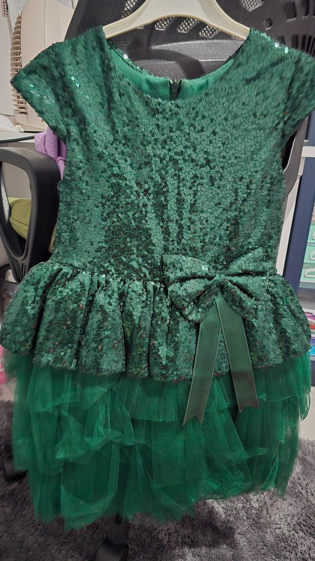 Kız Çocuk Yeşil Payetli Fırfırlı Elbise - Görsel 3