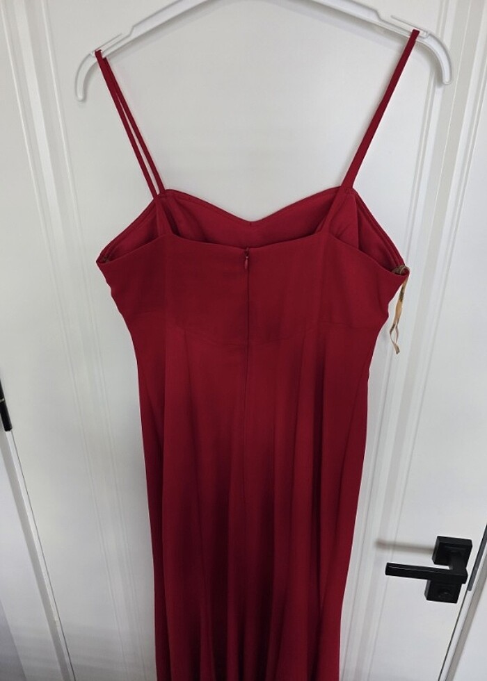 Kırmızı gece elbisesi - Görsel 2