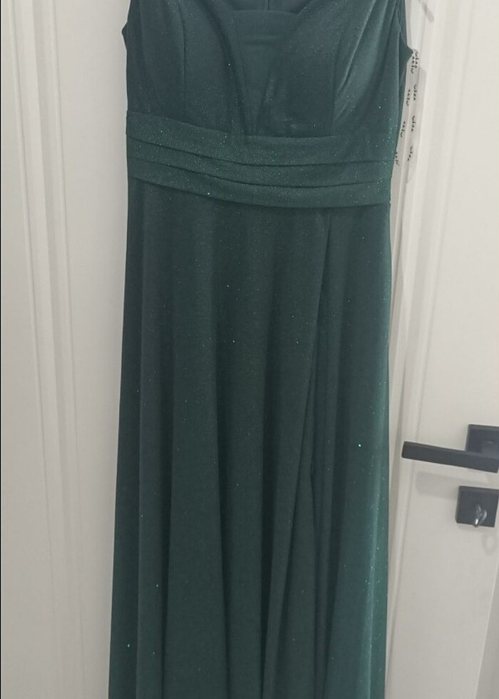 Yeşil gece elbisesi - Görsel 3