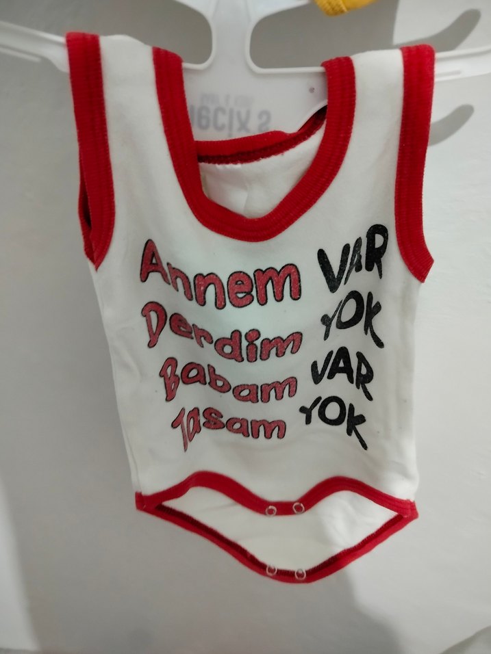 Renkli Desenli Askılı Bebek Body - Görsel 3