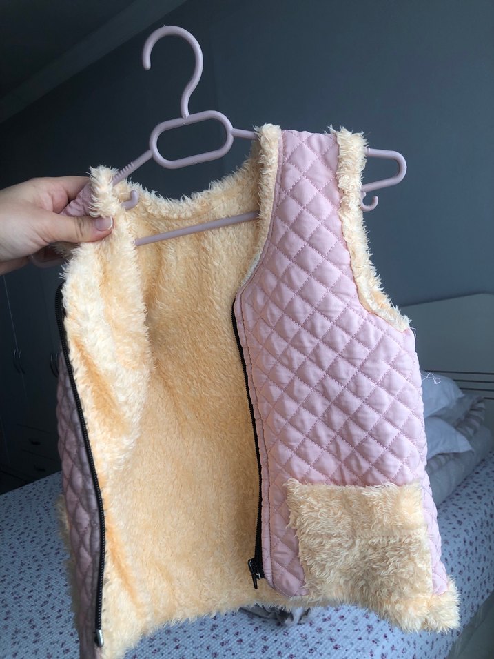 Kız Çocuk Pembe Kürklü Yelek - Görsel 3
