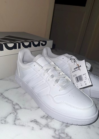 Beyaz Adidas Spor Ayakkabı - Görsel 3