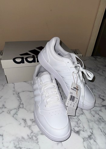 Beyaz Adidas Spor Ayakkabı