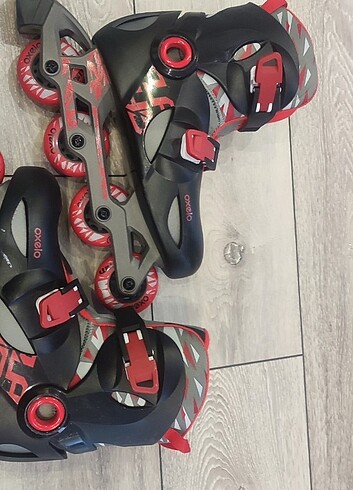 34 Beden kırmızı Renk Decathlon Paten