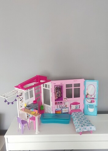 Barbie evi