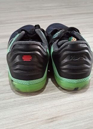 38.5 Beden siyah Renk Nike Koşu Ayakkabısı