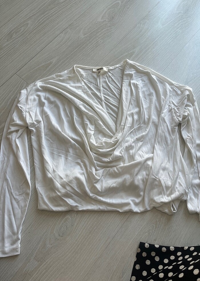 Koton beyaz degaje yaka bluz - Görsel 2