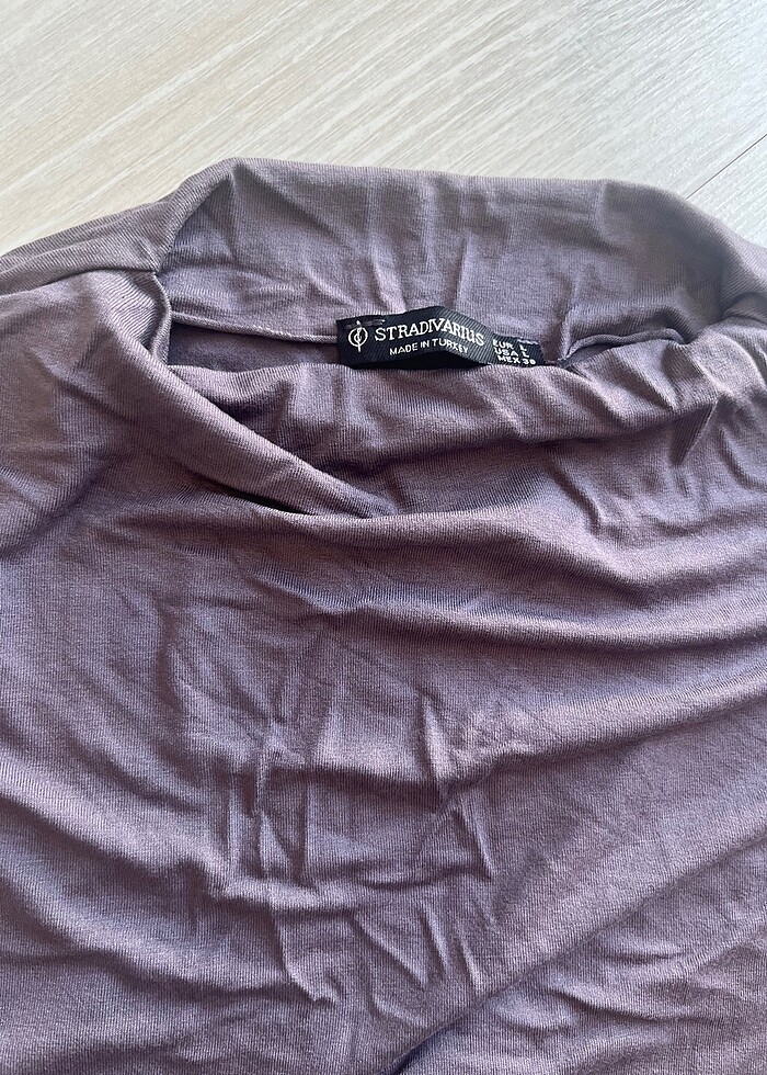 Stradivarius Büzgülü Crop Bluz - Görsel 2