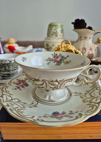 Antika Çay Fincanı
