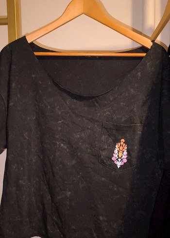 cepli Siyah Desenli  Tişört - Görsel 2