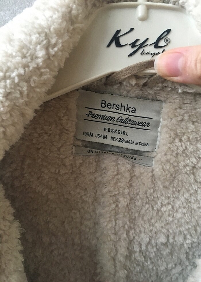 Bershka kürklü mont - Görsel 2