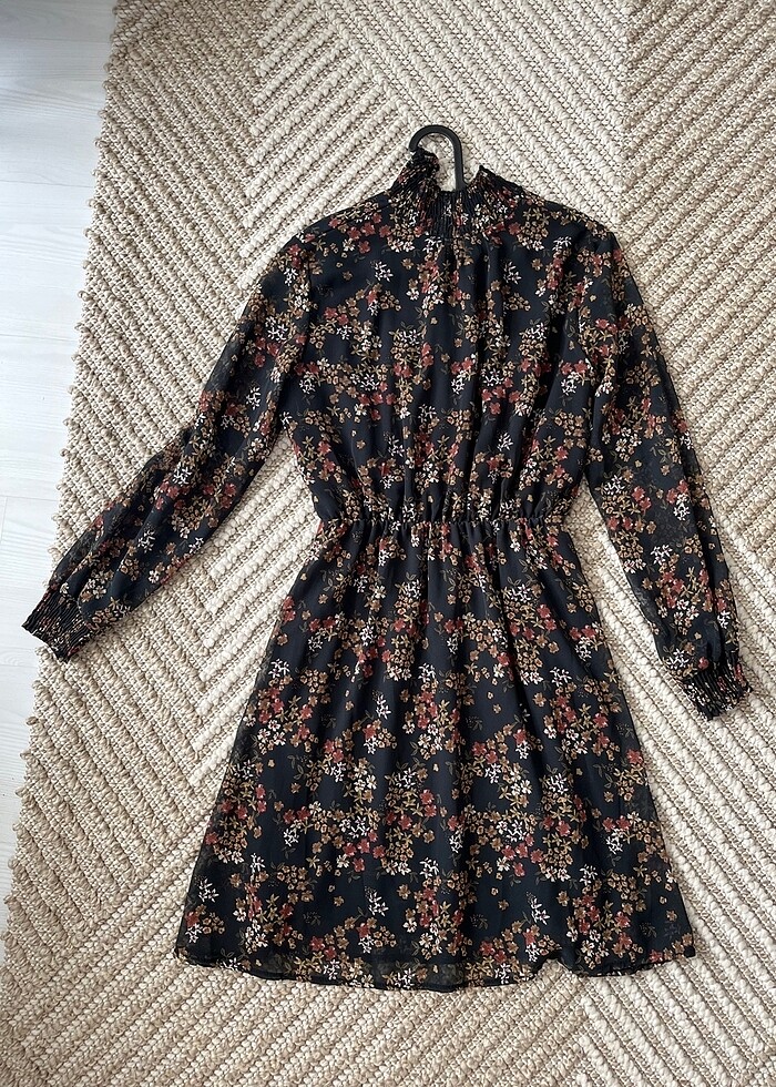 Kısa elbise - Görsel 2