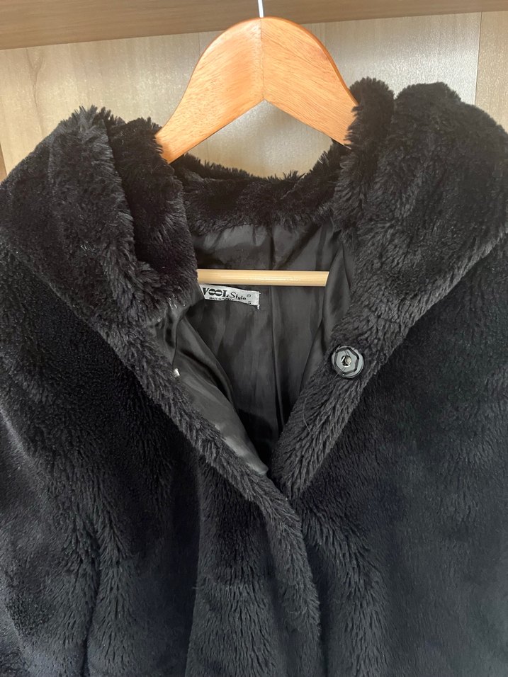 Siyah Uzun Kollu Kürk - Görsel 3