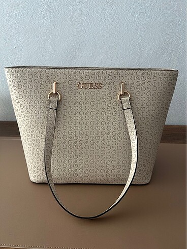 Guess Noelle Tote omuz çantası