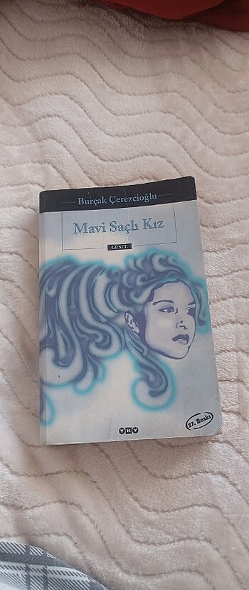 Mavi Saçlı Kız