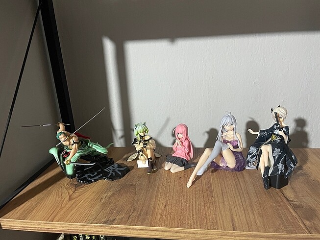 Anime Figurleri / ACIKLAMAYI OKUYUN