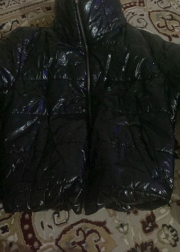 Siyah Kapitone Fermuarlı Kadın Kışlık Mont