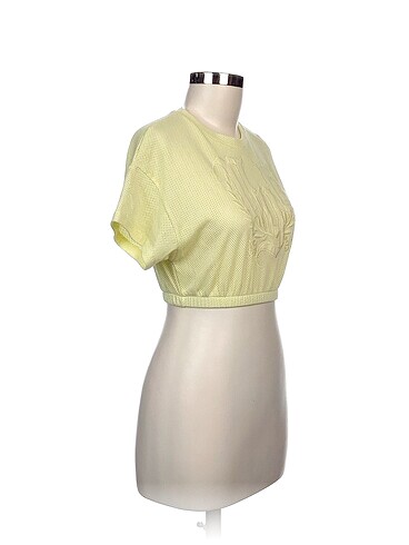 Bershka T-shirt %70 İndirimli. - Görsel 2