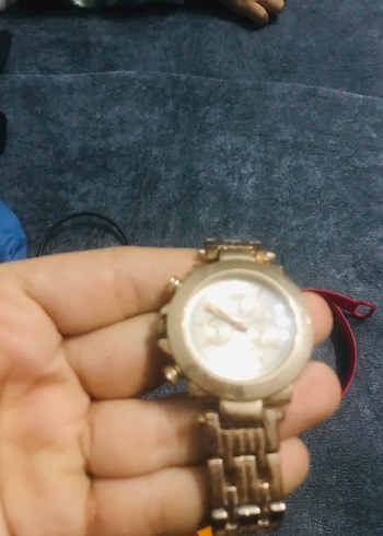 Parlak Altın Renkli Kadın Kol Saati - Görsel 7