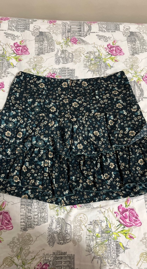 Mavi Desenli Volanlı Mini Etek - Görsel 2