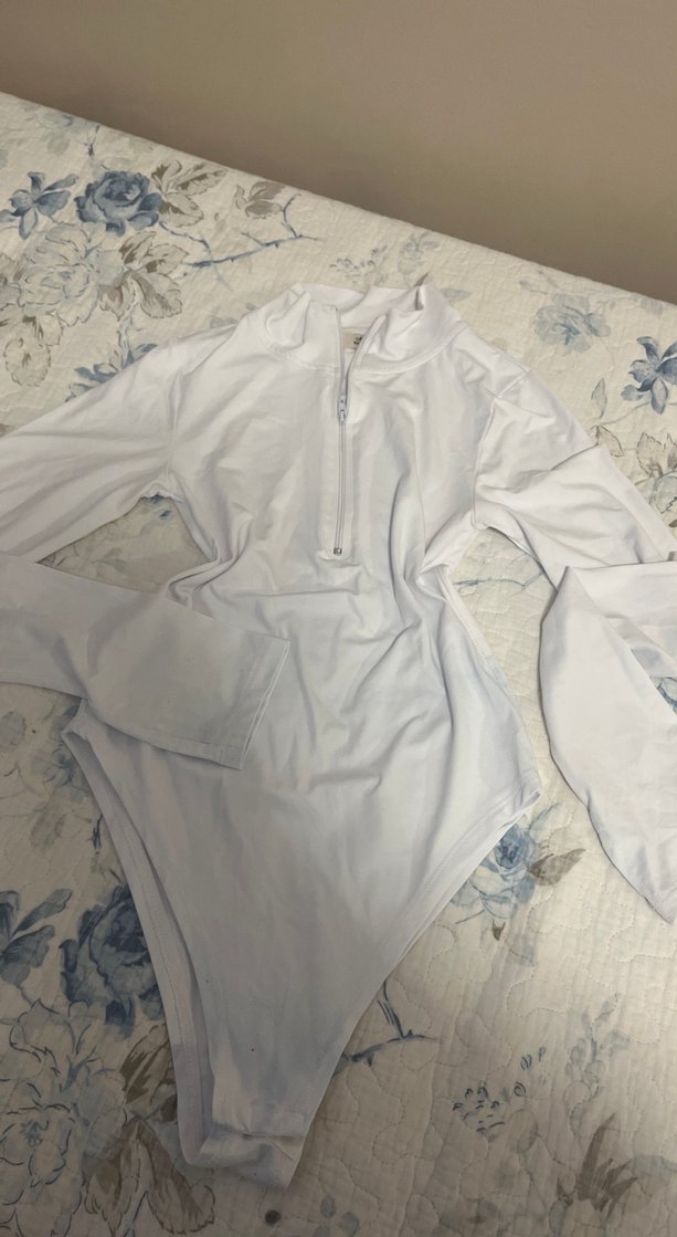 Beyaz Yüksek Yakalı Uzun Kollu - Görsel 3