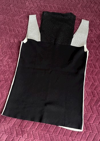 Kadın Gri Siyah Yüksek Yakalı Kolsuz Atlet - Görsel 4