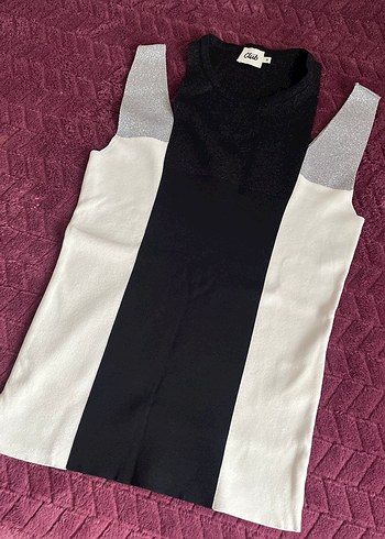 Kadın Gri Siyah Yüksek Yakalı Kolsuz Atlet - Görsel 2