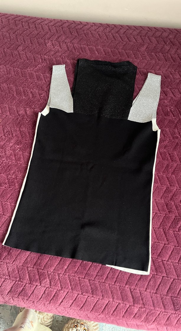 Kadın Gri Siyah Yüksek Yakalı Kolsuz Atlet - Görsel 4