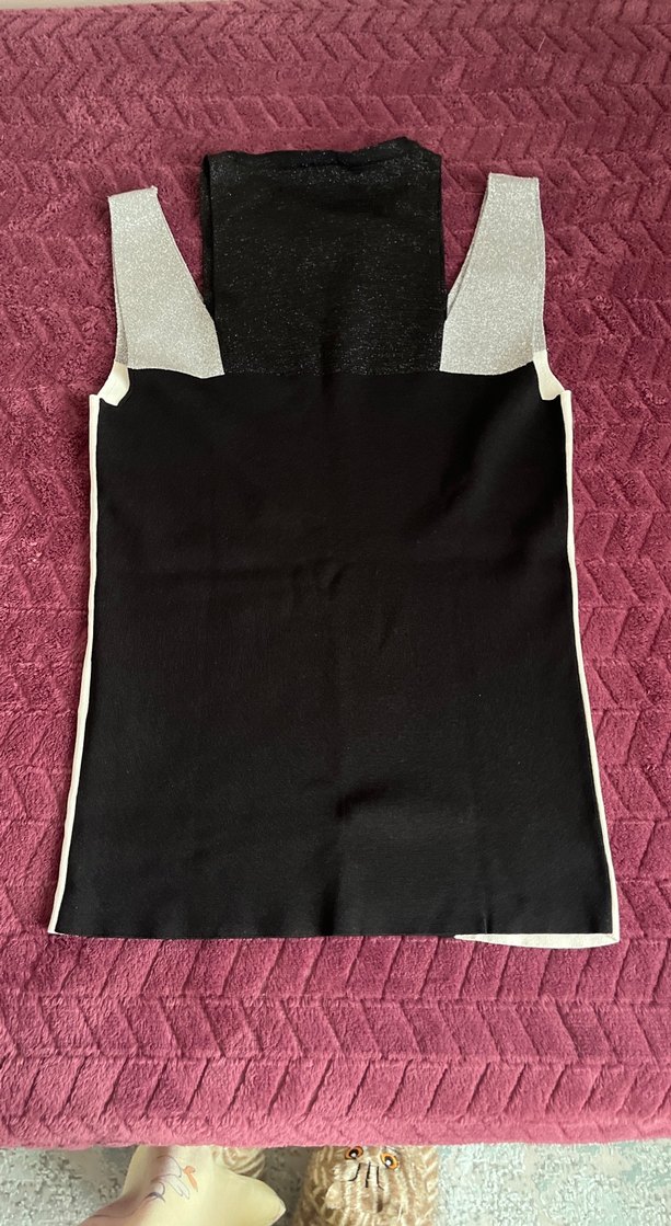 Kadın Gri Siyah Yüksek Yakalı Kolsuz Atlet - Görsel 3