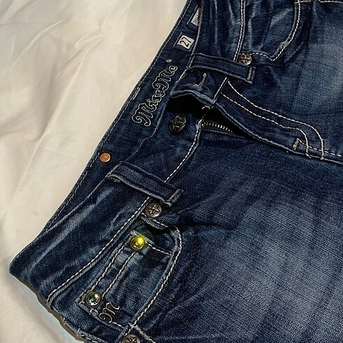 27 Beden mavi Renk Taş detaylı y2k jeans