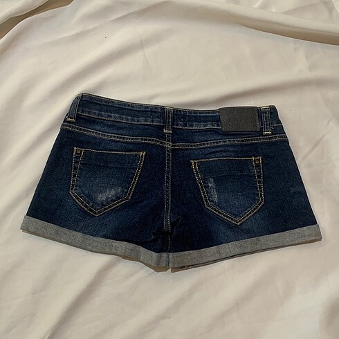 Bershka Mini Şort