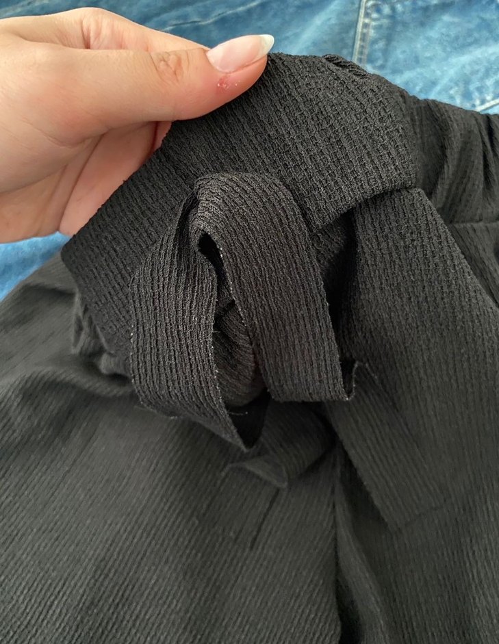 Yüksek Bel Kemerli Mini Şort - Görsel 2